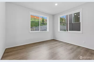 13210 NE 127th Way #E, Kirkland, WA 98034 - Photo 7