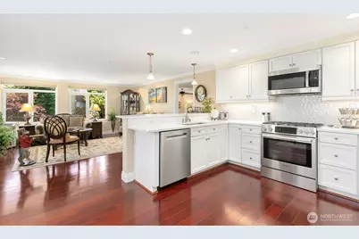 2100 Thorndyke Avenue W #101, Seattle, WA 98199 - Photo 11