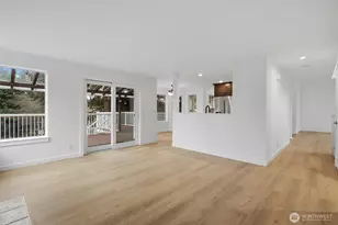 8703 NE 144th Ct, Kirkland, WA 98034 - Photo 11