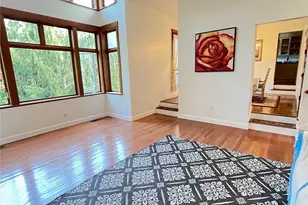 4518 91st Ave SE, Mercer Island, WA 98040 - Photo 1