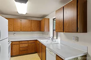 17212 13 Ave E, Spanaway, WA 98387 - Photo 5