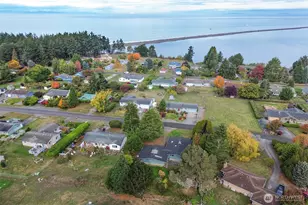 241 Bay View St, Sequim, WA 98382 - Photo 33
