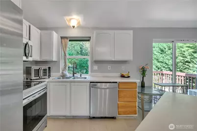 5329 S Vista Drive E, Bonney Lake, WA 98391 - Photo 11