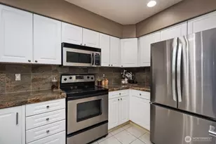 2244 SE 132nd Ave, Bellevue, WA 98005 - Photo 5