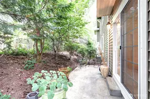 18654 NE 56th Ct, Redmond, WA 98052 - Photo 13