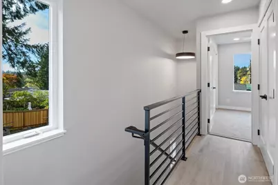 13724 22nd Avenue NE, Seattle, WA 98125 - Photo 15