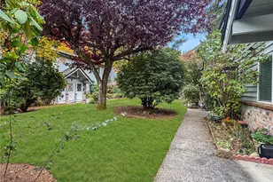 7909 218th St SW, Edmonds, WA 98026 - Photo 17