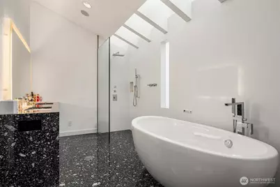 1615 39th Avenue E, Seattle, WA 98112 - Photo 19