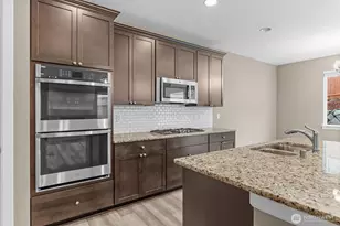 9852 Prospect Pl, Gig Harbor, WA 98332 - Photo 11