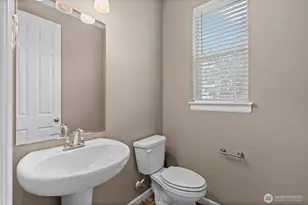 9852 Prospect Pl, Gig Harbor, WA 98332 - Photo 5