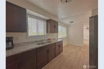 324 Railroad Avenue, Omak, WA 98841 - Photo 9