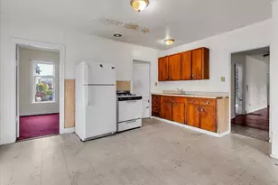 203 23rd Ave, Seattle, WA 98122 - Photo 11