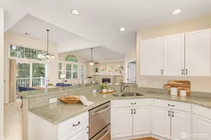 5500 Harbour Pointe Blvd, Mukilteo, WA 98275 - Photo 9