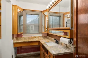 2542 S Cushman Ave, Tacoma, WA 98405 - Photo 15