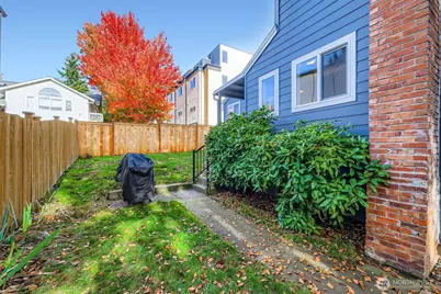 10345 Ashworth Avenue N, Seattle, WA 98133 - Photo 23