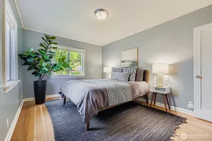 10345 Ashworth Ave N, Seattle, WA 98133 - Photo 13