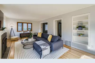 10345 Ashworth Avenue N, Seattle, WA 98133 - Photo 5