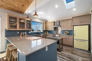 8738 Charel Dr, Blaine, WA 98230 - Photo 9