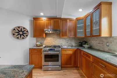 2708 NE 98th Street, Seattle, WA 98115 - Photo 19