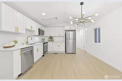 32 E Mountain View Rd, Camano Island, WA 98282 - Photo 11