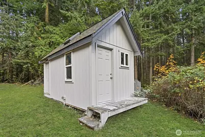 32 E Mountain View Rd, Camano Island, WA 98282 - Photo 27