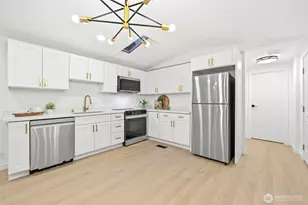 32 E Mountain View Rd, Camano Island, WA 98282 - Photo 9