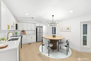 32 E Mountain View Rd, Camano Island, WA 98282 - Photo 13