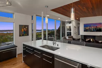 7352 56th Avenue NE, Seattle, WA 98115 - Photo 5