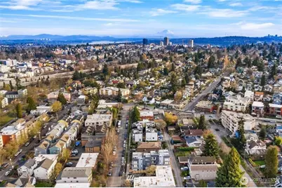 6539 4th Avenue NE #E, Seattle, WA 98115 - Photo 5