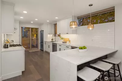 717 N 79th Street, Seattle, WA 98103 - Photo 11