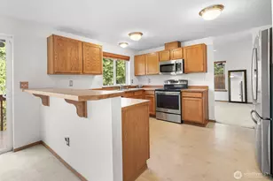 22318 Blue Lake Ct SE, Yelm, WA 98597 - Photo 9