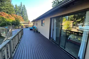 6673 NE Wellsly Pl, Bremerton, WA 98311 - Photo 25