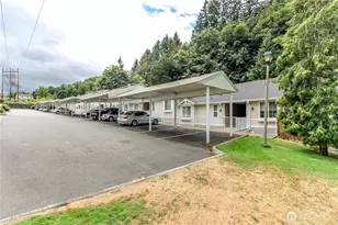 701 Harrington Pl SE, Renton, WA 98058 - Photo 3