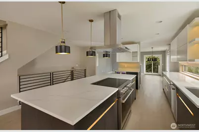 4009 21st Avenue SW, Seattle, WA 98106 - Photo 9