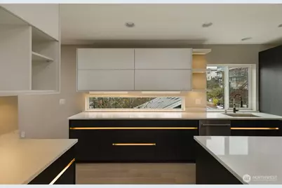 4009 21st Avenue SW, Seattle, WA 98106 - Photo 13