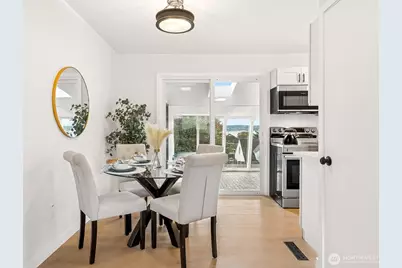 2013 E 16th Street, Bremerton, WA 98310 - Photo 5