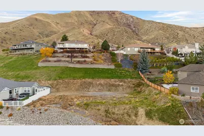 756 Castle Heights Drive, Wenatchee, WA 98801 - Photo 15