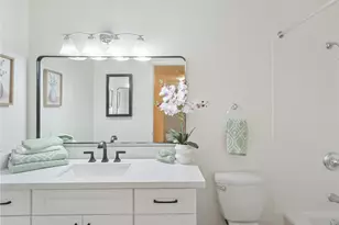 2104 Alki Ave SW, Seattle, WA 98116 - Photo 27