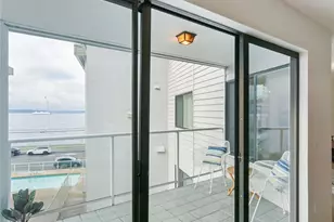 2104 Alki Ave SW, Seattle, WA 98116 - Photo 11