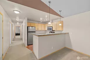 10709 Valley View Rd, Bothell, WA 98011 - Photo 13