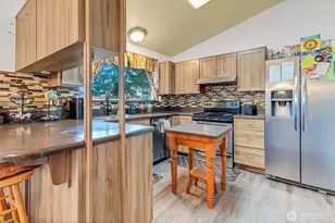 9520 175th St Ct E, Puyallup, WA 98375 - Photo 7