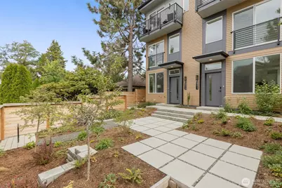 10306 E Midvale Avenue N, Seattle, WA 98133 - Photo 3