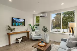 10306 E Midvale Ave N, Seattle, WA 98133 - Photo 9