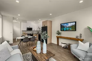 10306 E Midvale Ave N, Seattle, WA 98133 - Photo 11