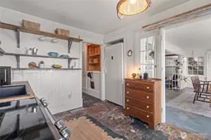 9804 SW Bunker Trail, Vashon, WA 98070 - Photo 7