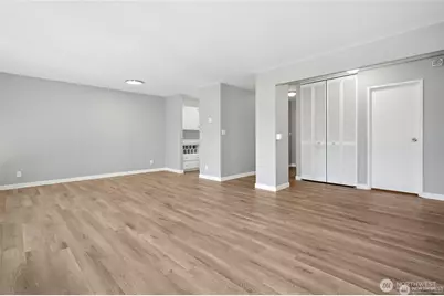 2100 3rd Avenue #1505, Seattle, WA 98121 - Photo 9