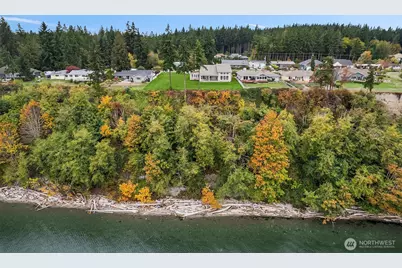 1639 S Country Club Drive, Camano Island, WA 98282 - Photo 37