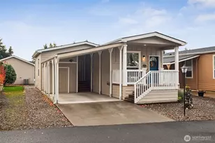 806 Pine Dr, Enumclaw, WA 98022 - Photo 1