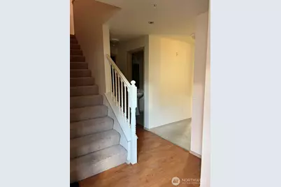 1160 Monroe Avenue NE #D2, Renton, WA 98056 - Photo 5