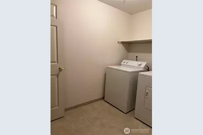 1160 Monroe Avenue NE #D2, Renton, WA 98056 - Photo 11